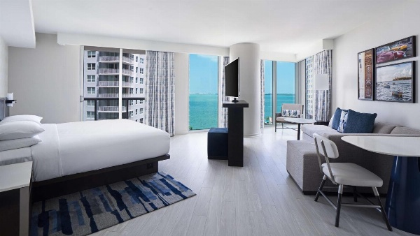 Hyatt Centric Brickell Miami image 3